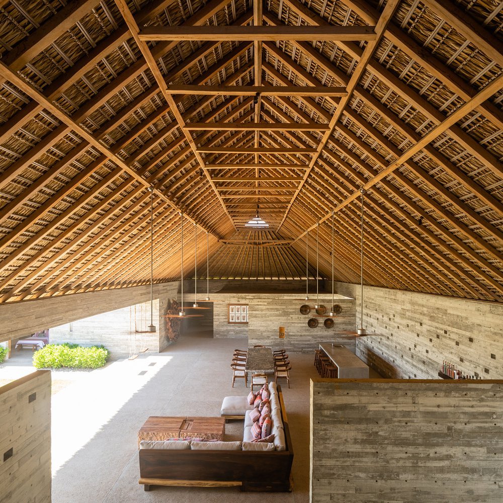 BuildeeePro's tweet photo. The double catch you will get having this as your vacation place- an amazing interiors and an overwhelming exposure to nature. Thoughts?

Tag someone who will love this design from @anonimous.mx 

#BuildeeeYourHome #BuildeeePro #BuildeeeDailyPick #photooftheday https://t.co/OJ5uKhUFkc
