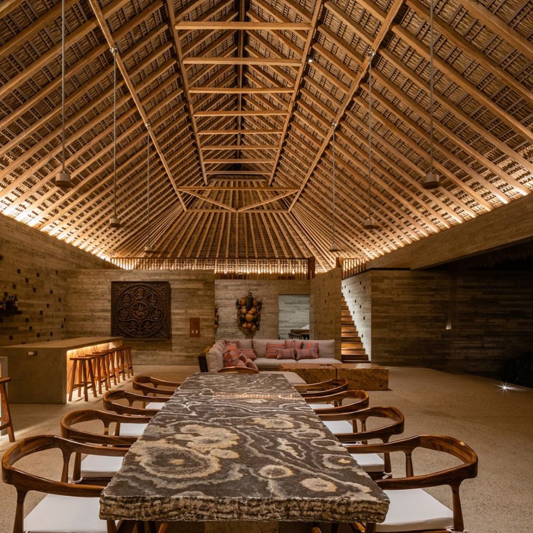BuildeeePro's tweet photo. The double catch you will get having this as your vacation place- an amazing interiors and an overwhelming exposure to nature. Thoughts?

Tag someone who will love this design from @anonimous.mx 

#BuildeeeYourHome #BuildeeePro #BuildeeeDailyPick #photooftheday https://t.co/OJ5uKhUFkc