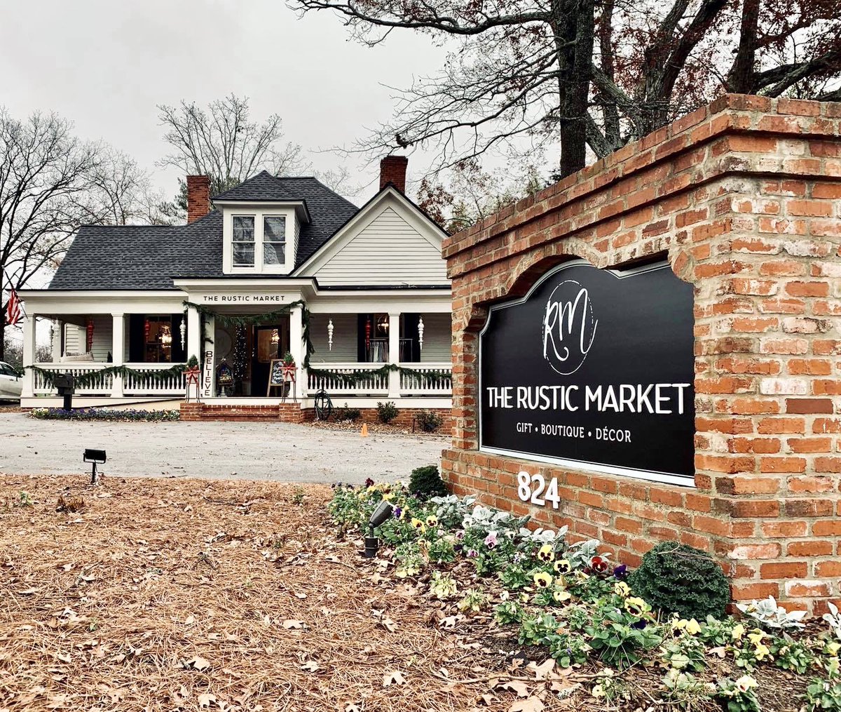 TheRusticMarket's tweet photo. Come visit our new location in Marietta! Get that Christmas list checked off! 🎅🏻https://t.co/4EjiGEEaDU https://t.co/d1wmMzBRLE