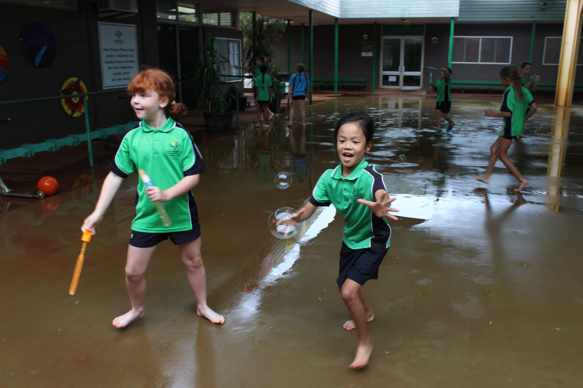 SouthNewmanPS's tweet photo. Who else is loving all of this rain!? @katiewallace50 @WA_Edu_News https://t.co/aala5aiqHj