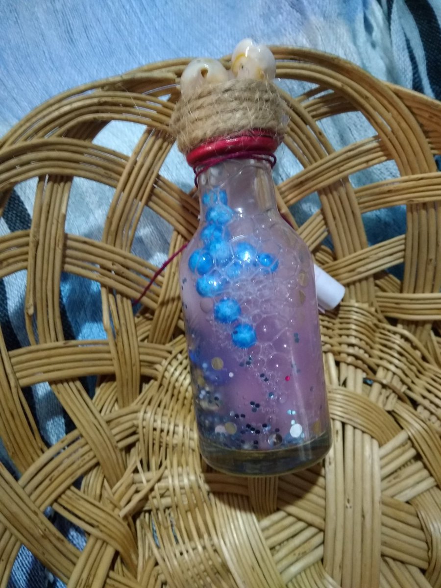 CraffitiLK's tweet photo. Beach theme message in a bottle. 🏖️🐚🍾
Can be done in large size bottles too. Theme can be customized.
#messageinabottle #beachthemed #bottledecor #handemadewithlove #handemade #gifts #valentinegifts https://t.co/F27XiAsu5i