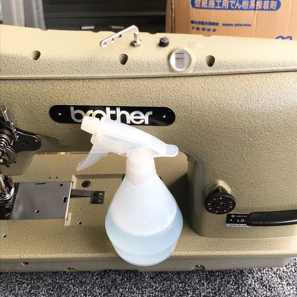 nakanishi402910's tweet photo. ブルーソルビーで綺麗になりました。
細かいセッティングは来年から。
#ブルーソルビー #industrialsewingmachine #brothersewingmachine #sewingmachine #nakanishi_sewing_lab #工業用ミシン #ミシン #舞鶴 #中西洋服店 #舞鶴市 #ls2b837 https://t.co/cvhLRBlkLG
