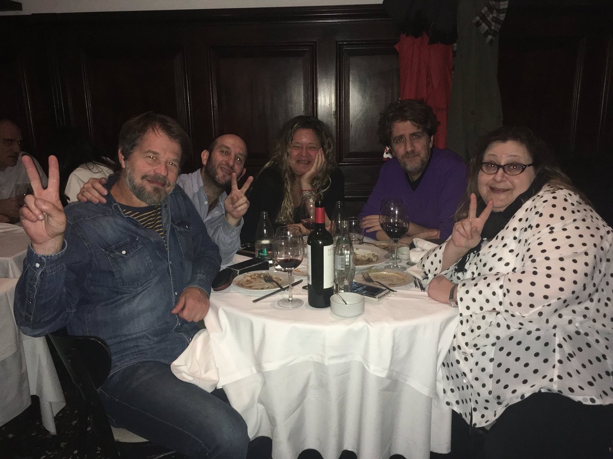 chiusoristo's tweet photo. @eduardobork @gracepenafort Nos sumamos a los festejos con un recuerdo de una de las tantas increíbles noches que tuvimos el gusto de compartir. Feliz cumple, Grace!!! @mmlamoyano @rinconet @eduardobork https://t.co/uVj67sqoQF