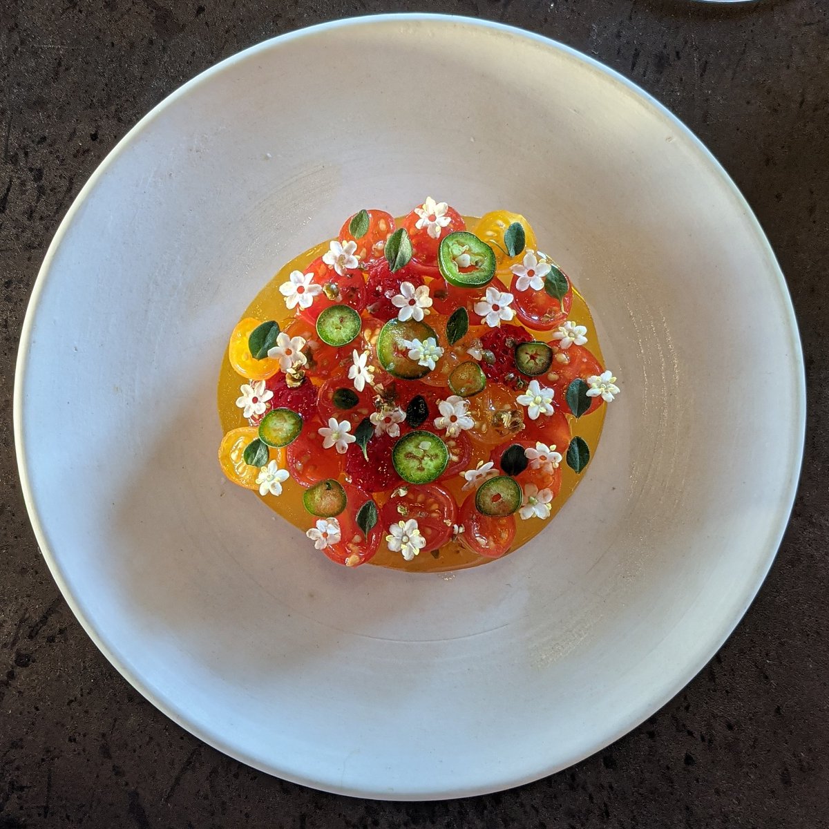 Dani Valent tweet media