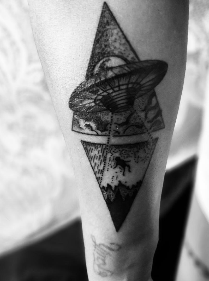 ace_dirty's tweet photo. Recent work🌵💉
Shout out to @Soulfit_Ray for trusting me with this...again 🤣🤣
@CactusInk_ baby..we the ink plugs in Mdubs.
Shamelessly adds link to my music🚶🏽‍♂️:
https://t.co/nBC2MJP4tY https://t.co/mKCjAn41fz