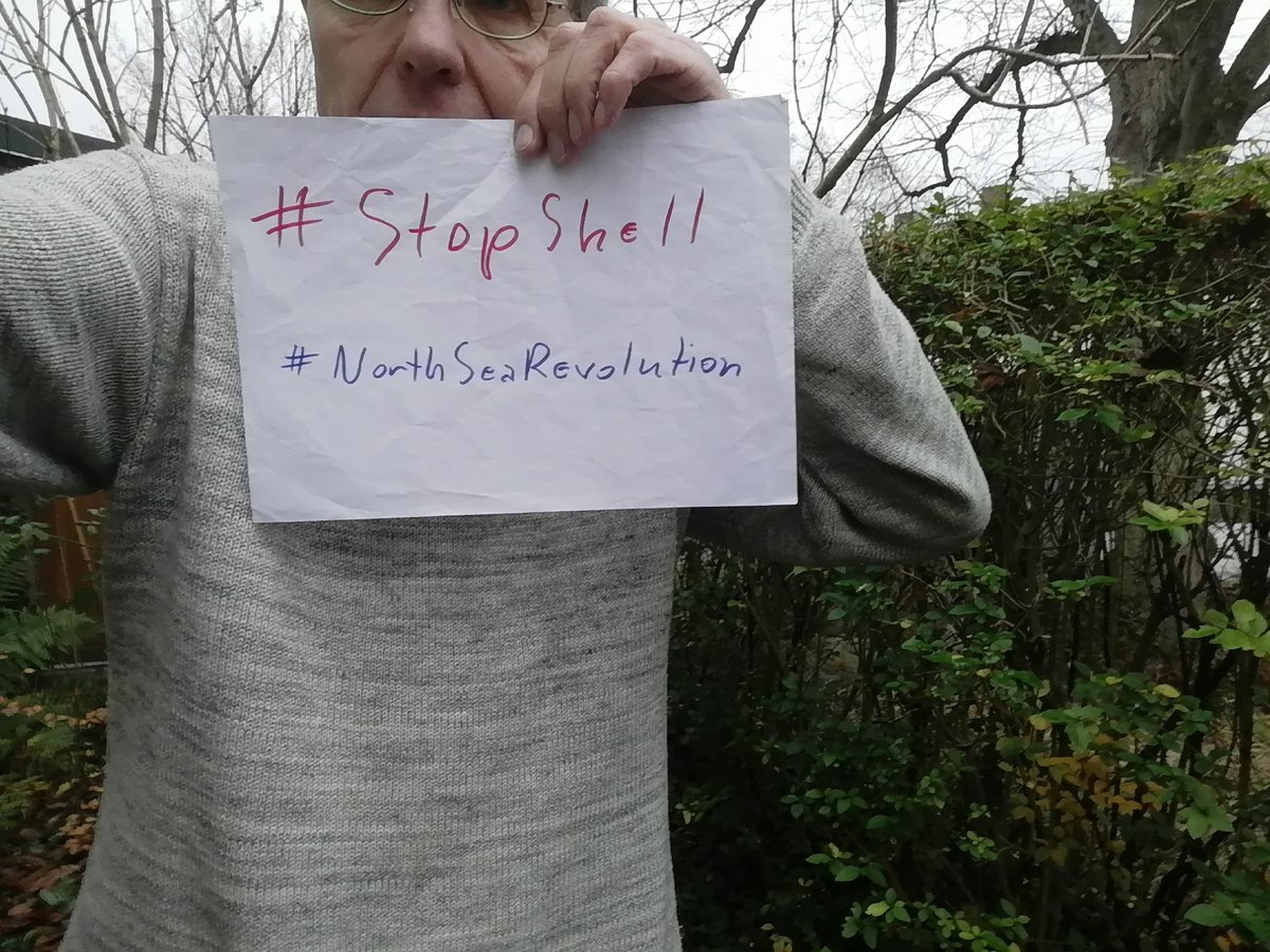 endelstamberg's tweet photo. Hi @KaoHua3, 
I stand with you to #StopShell!
I nominate every person under this tweet.
It's URGENT: 
@shell plans to leave parts of old oil platform with 11,000 tonnes of oil and toxicwaste in the #NorthSea. #ProtecttheOceans #MakeTheFuture #StopShell  @Greenpeace https://t.co/RCB5SyRMJP