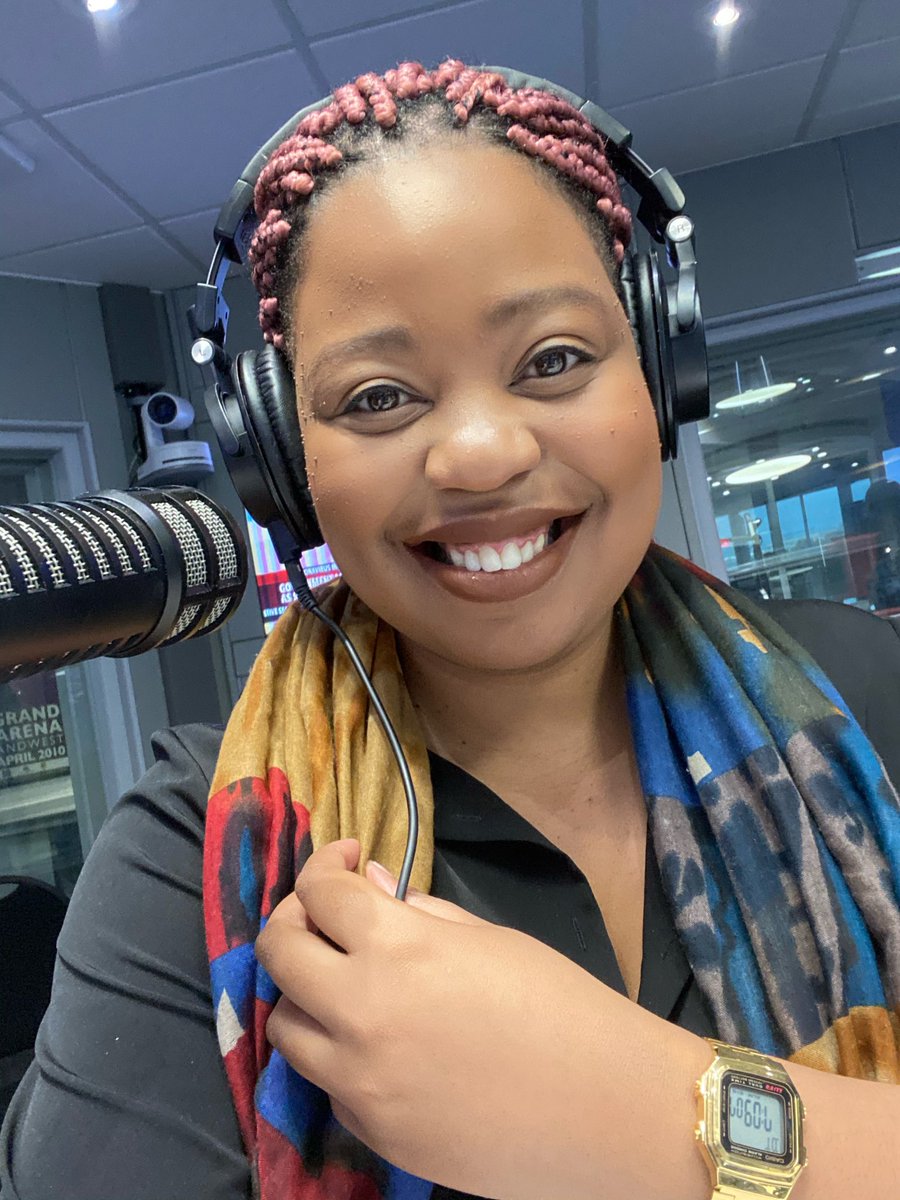 sboshmafu's tweet photo. I’m trying @swiitchbeauty products for the first time. Wearing the #AirMatte matte lip crayon in the shade powergirl. No ways, I think I’ve found my new favourite lippie 😻 https://t.co/IQqMsJgeCW
