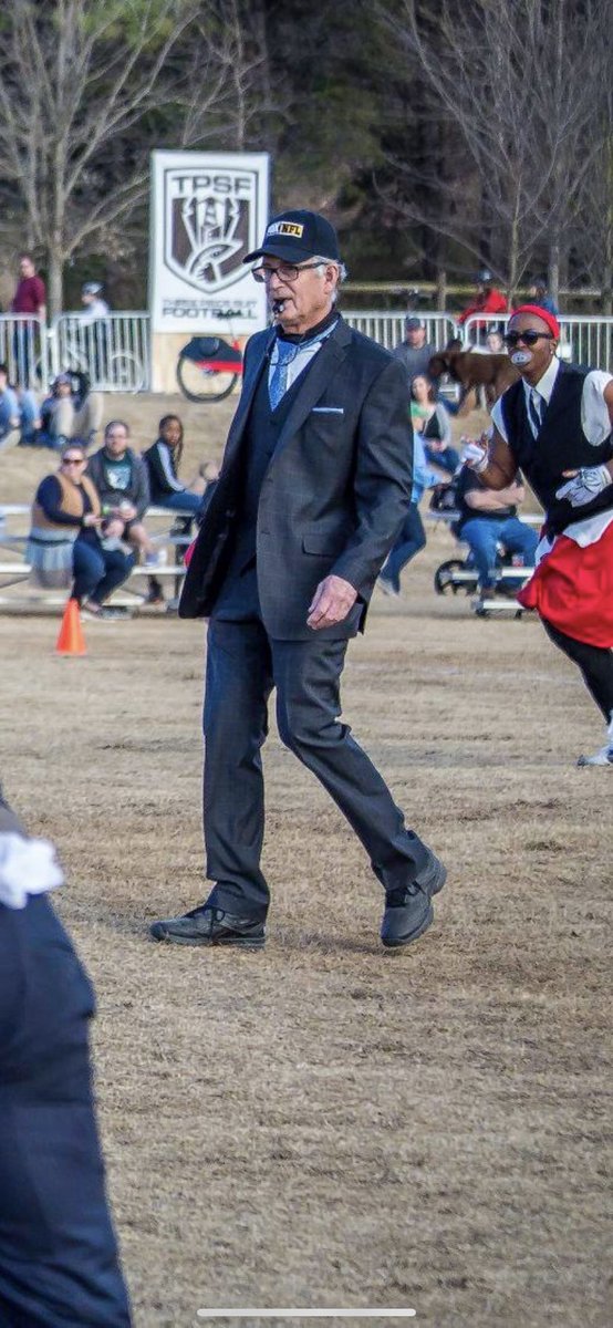 3PSF's tweet photo. @MikePereira @NFLonFOX Where is your three.. piece.. suit... football! ? https://t.co/5ypQcYnPJf