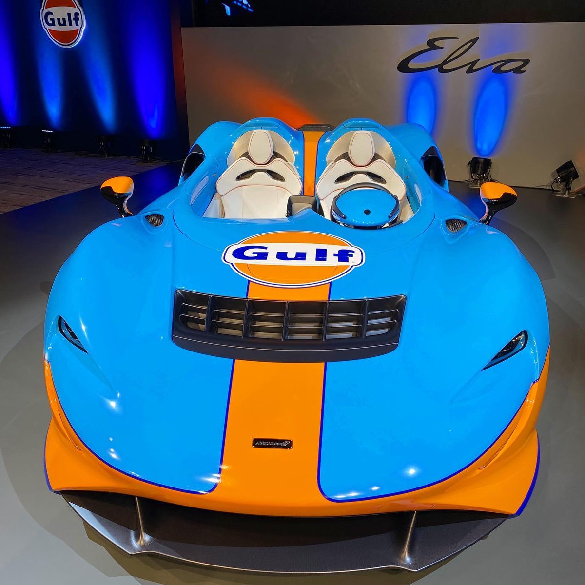 herseyjp's tweet photo. The unique McLaren Elva & McLaren Senna LM in blue and orange Gulf colours makes its world debut at Goodwood SpeedWeek #McLaren #MSOGulf #Goodwood #Elva #SennaLM #luxurylifestyle #sportscar #luxurycar #贅沢なライフスタイル #スポーツカー #高級車 https://t.co/Iwqi0gesS0