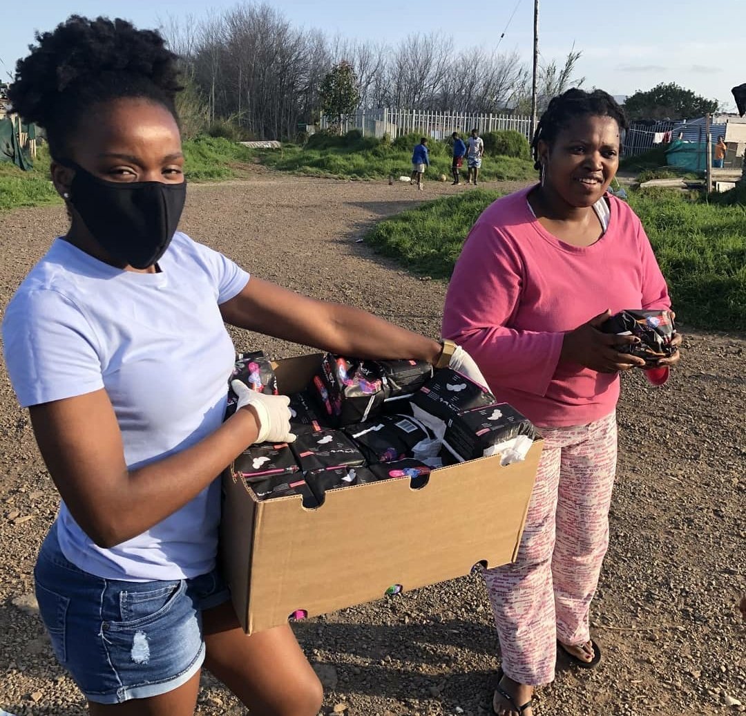 OFitObi's tweet photo. PSA:

Please drop any community, women's homes and children's homes in Gauteng. @_nobsfitness_ @_melaninfit_ will be distributing pads every weekend in January.

RT for awareness, drop a comment if you want to get involved. We have 321 packs of pads to distribute.

#GirlsTalkZA https://t.co/luwyTl2CHO