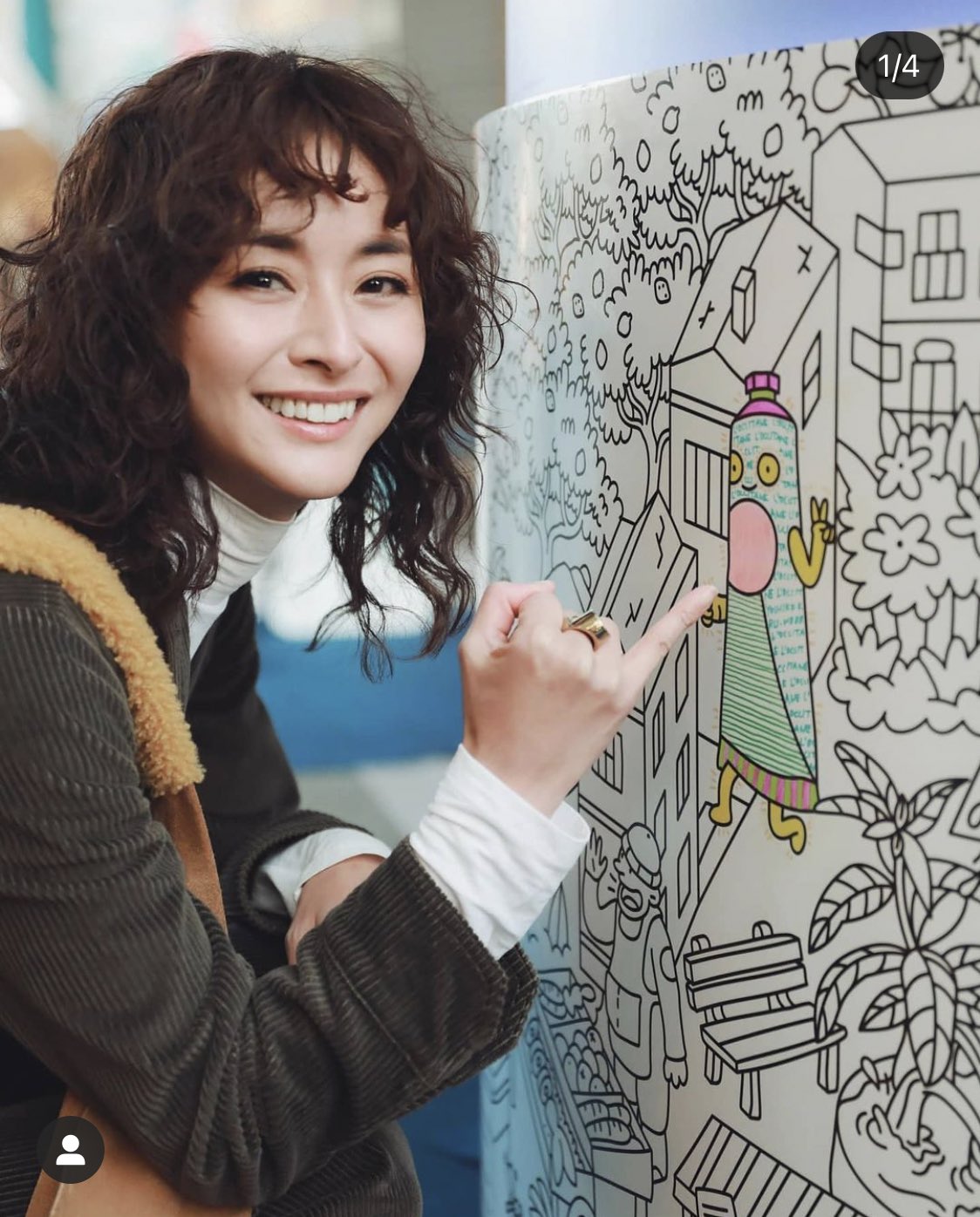 こと クリスウェブ佳子さんのわしゃわしゃな髪型好きすぎる この質感とか長さが微妙に違うのも良い 全部好きだ T Co Jw5twc802l Twitter