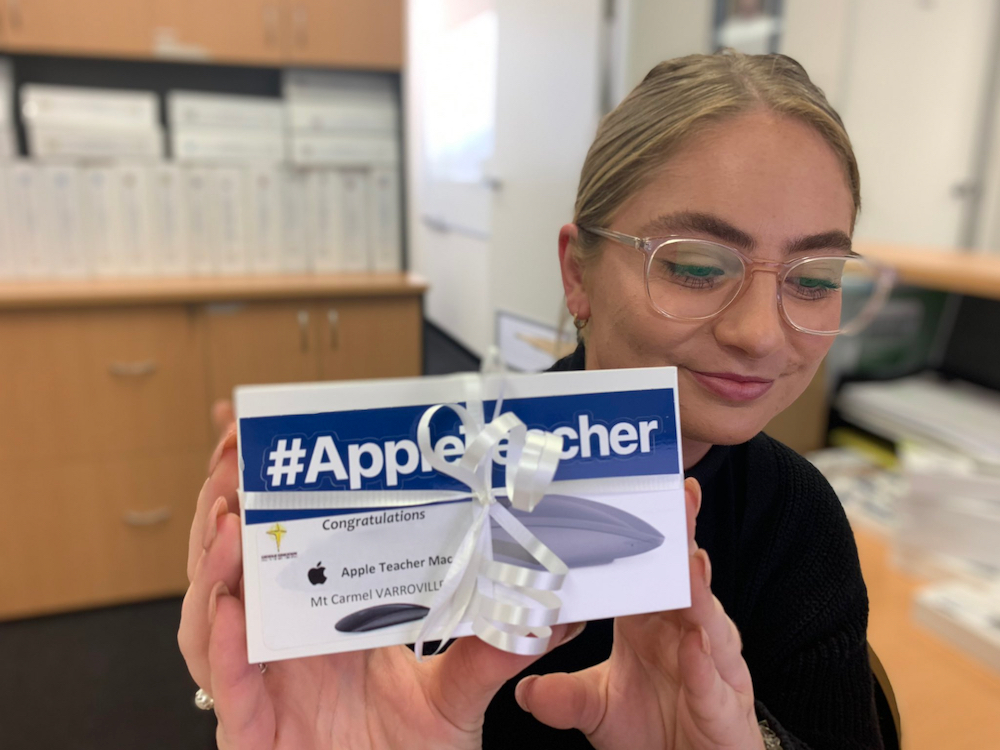 CathEd_DoW's tweet photo. Congratulations to our 375 newly certified #CEDoW #AppleTeachers! 👏🍎🧑‍💻

They've completed the #CEDoWAT20 course, working through the online modules, earning badges &amp; applying this learning in their #classrooms to engage students to be creators not just consumers of #technology. https://t.co/Rg12l4B2lK