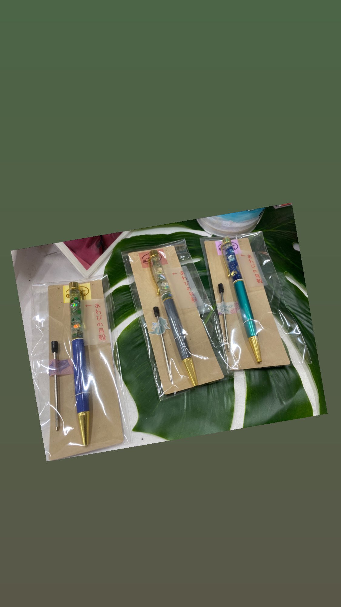 道の駅たろう あわびの貝殻が使われたボールペン イアリング ピアス 貝殻の小物入れ ストラップなど 産直とれたろうにて販売しております アワビは縁起物でもあり 魔除けや 伝染病から身を守る効果があると言われたり