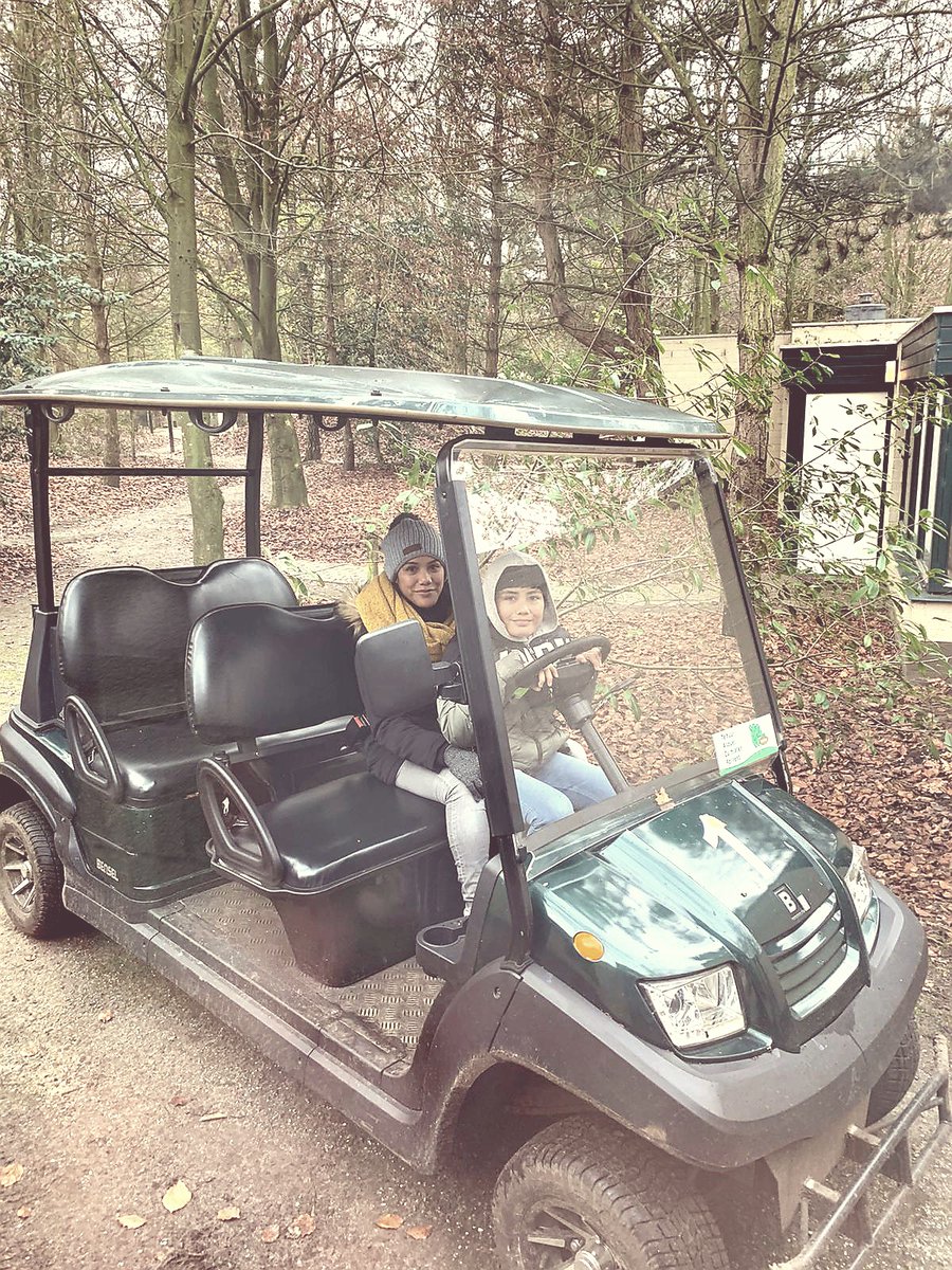 YTPoelman's tweet photo. Zeg ja... Omdat je van CenterParcs geen nee mag zeggen 😅

-Bungalow aan het water✔
-Boodschappen bezorgd✔
-Privé Sauna✔
-Privé Bubbelbad✔
-Slingers en Taart voor de jarige✔
-E-car✔
-VIP service✔
-Table Cooking✔

Echt even samen #Centerparcs https://t.co/yn9JzLlyrI