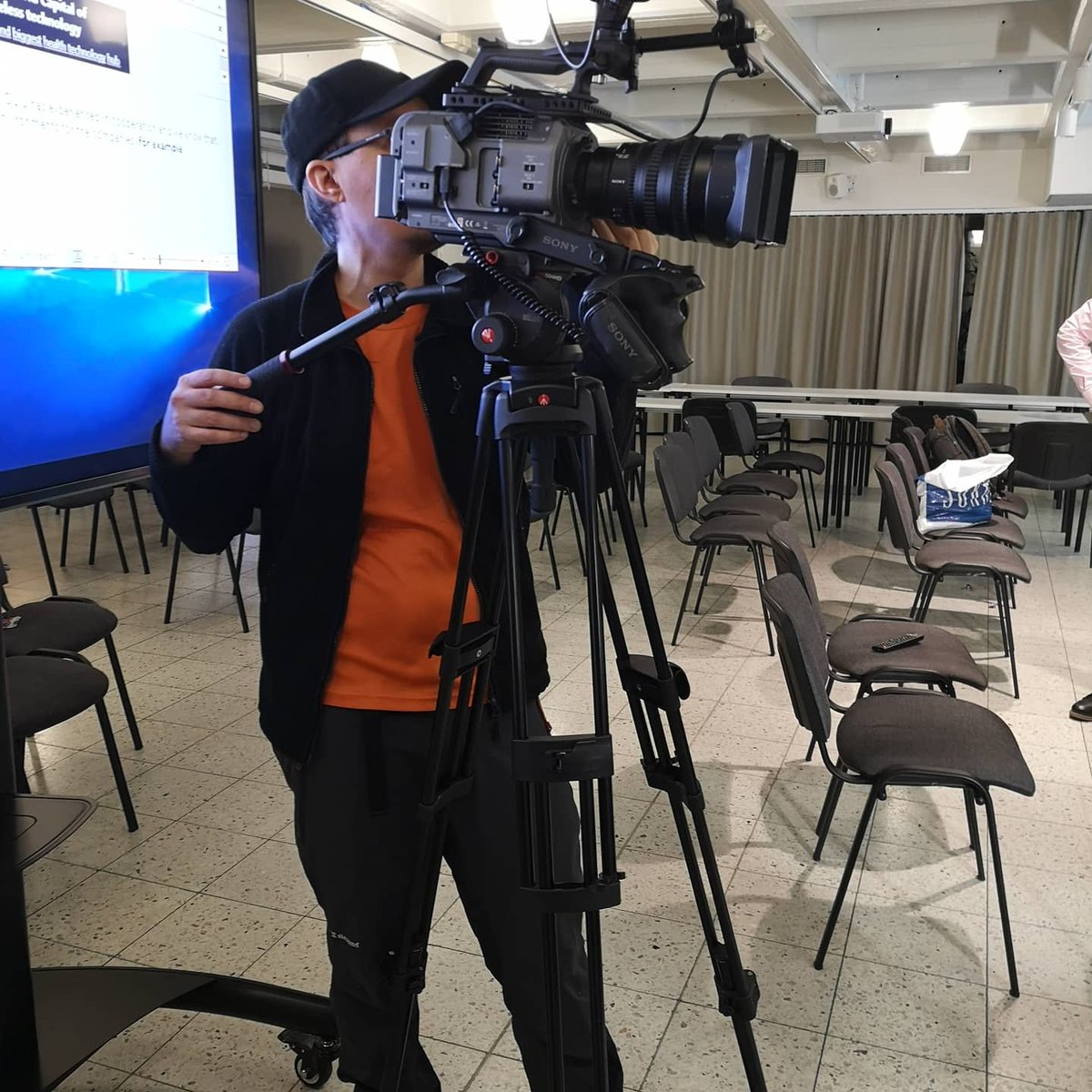 OuluHealth's tweet photo. Today we are right in the spotlight💫pre-recording companies' videos for #HealthDigiBooster. If you'd like to see them all next Wednesday, register for the event at https://t.co/g0fN12x4wv
@nedevicesw @ProWellnessLtd
#healthinnovations #bestofOulu https://t.co/jk4AVNLdyx