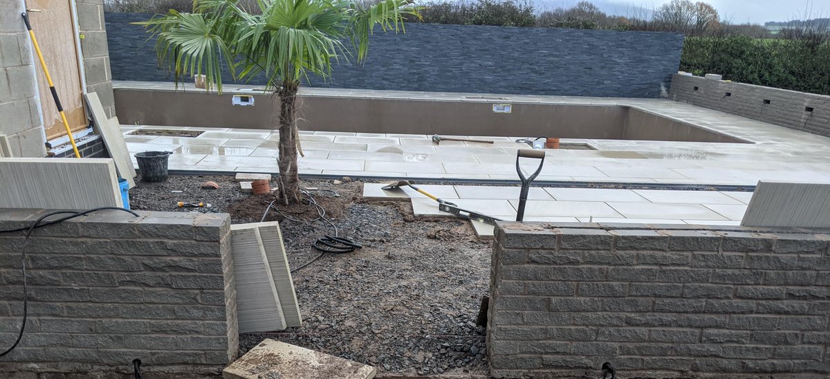 SummitLeisure's tweet image. This was one of our pool (DIY) packages.  We will be installing the liner and plantroom soon and then one of our retractable pool enclosures will be installed over the top. #poolenclosure #poolpackage #swimmingpool #newpool #swimmingpool #poolkit #diy #FamilyFunTime #gardendesign