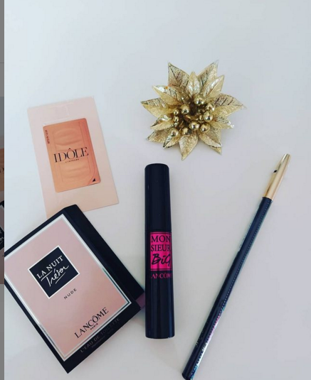 jasminechapic's tweet photo. Petit craquage sur le mascara #monsieurbig de @lancomeofficial. Merci @lancomeofficial pour tous les petits cadeaux en plus#lancome #monsieurbig #makeup #instamakeup #lancomemakeup #extremeblack https://t.co/w55AJc5yuT