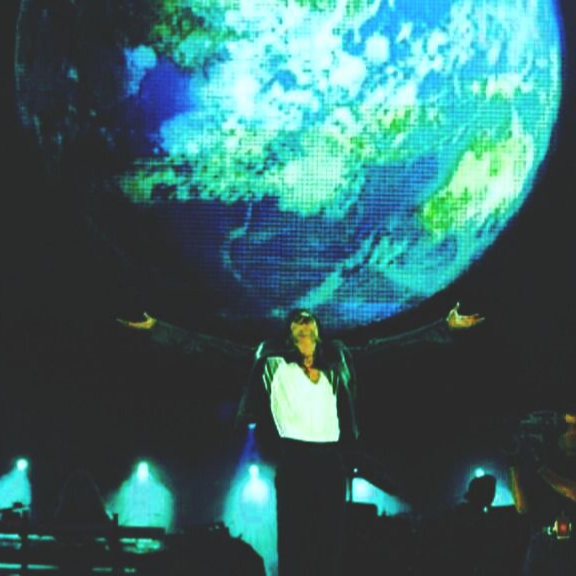 HitsPrime87's tweet photo. Você sabia que a música "A Paz", interpretada pela banda Roupa Nova é uma versão do single "Heal The World", composta pelo Michael Jackson?
A versão brasileira do single é de autoria de Luís Fernando Oliveira da Silva, e já foi regravada por vários artistas.
#HitsPrime https://t.co/Wbl5BB6CEe