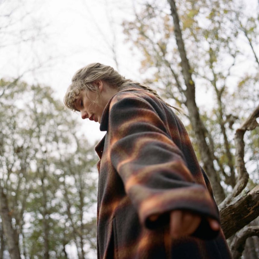 Taylor Swift News در توییتر Guardian 5 Evermore Declines To Perform Her Old Trick Of Writing Songs That Guarantee Social Media Posts Pondering Which