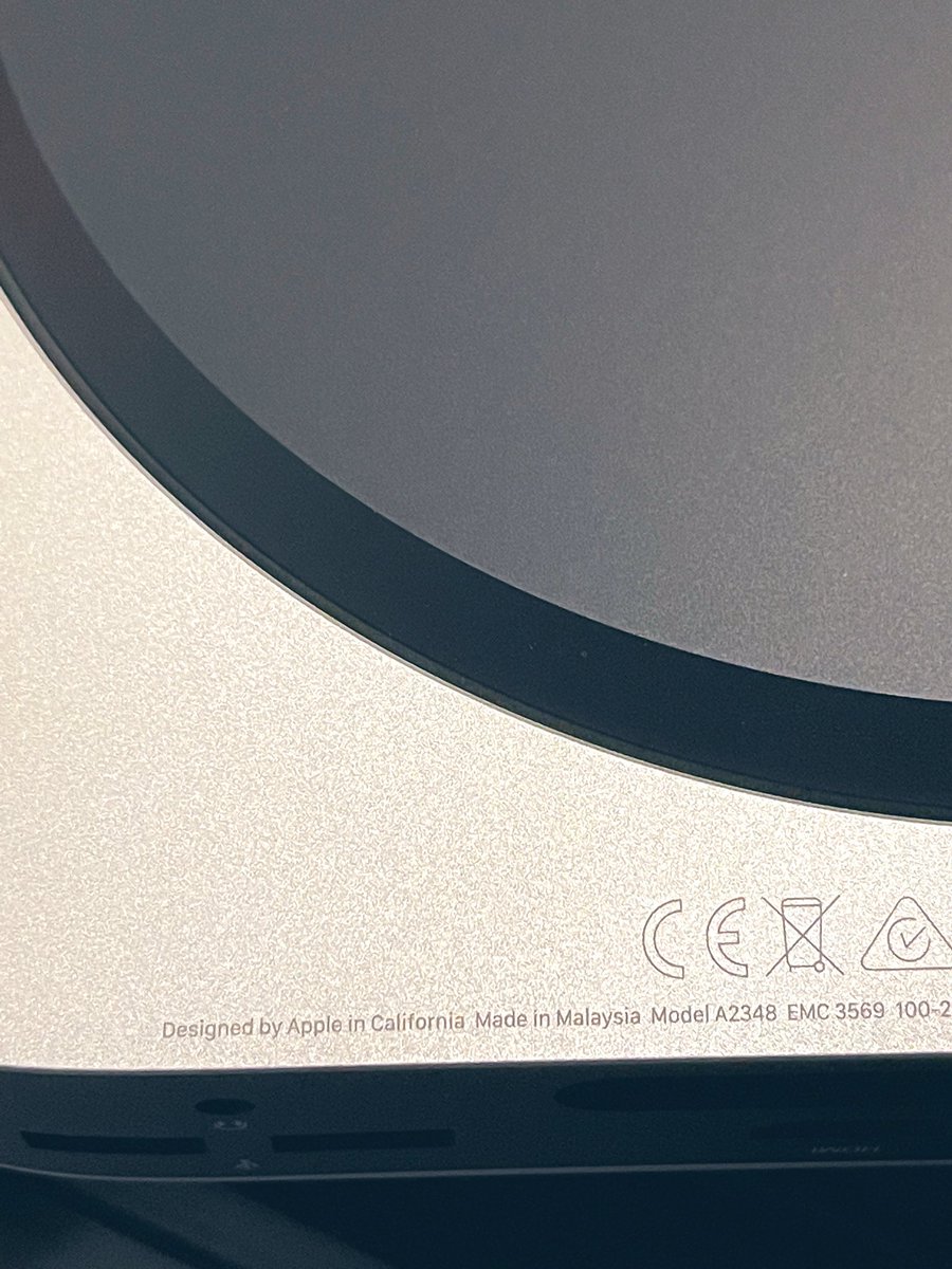 shantanugupta's tweet image. Interesting. 

#MacMiniM1 with 16GB memory is made in #Malaysia. 

No wonder it delivered 10-15 days earlier than expected. 

#Apple