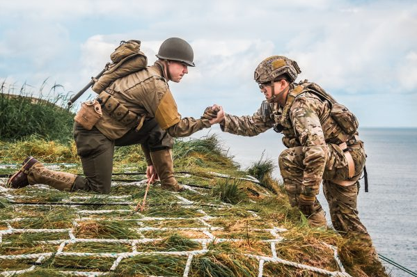 7th MSC (@7thmsc) on Twitter photo Finding yourself in a bind these days? Remember, a hand up, is not a handout.
Visit <a href="/aerhq/">Army Emergency Relief</a> to see how they can help at: armyemergencyrelief.org/covid19/ Finding yourself in a bind these days? Remember, a hand up, is not a handout.
Visit <a href="/aerhq/">Army Emergency Relief</a> to see how they can help at: armyemergencyrelief.org/covid19/