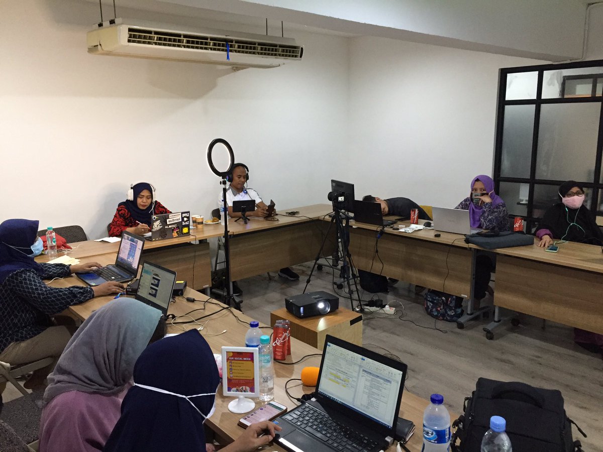 SahabatYAICI_ID's tweet photo. Latar belakang kegiatan ini dilakukan adalah karena persoalan gizi buruk pada anak indonesia yang membuat #yaici @PPAisyiyah @Muslimat_NU melakukan penelitian mengenai persepsi dan dampak konsumsi kental manis pada balita di 5 provinsi pada tahun 2020 #kentalmanisbukansusu https://t.co/2ya1oiPmyS