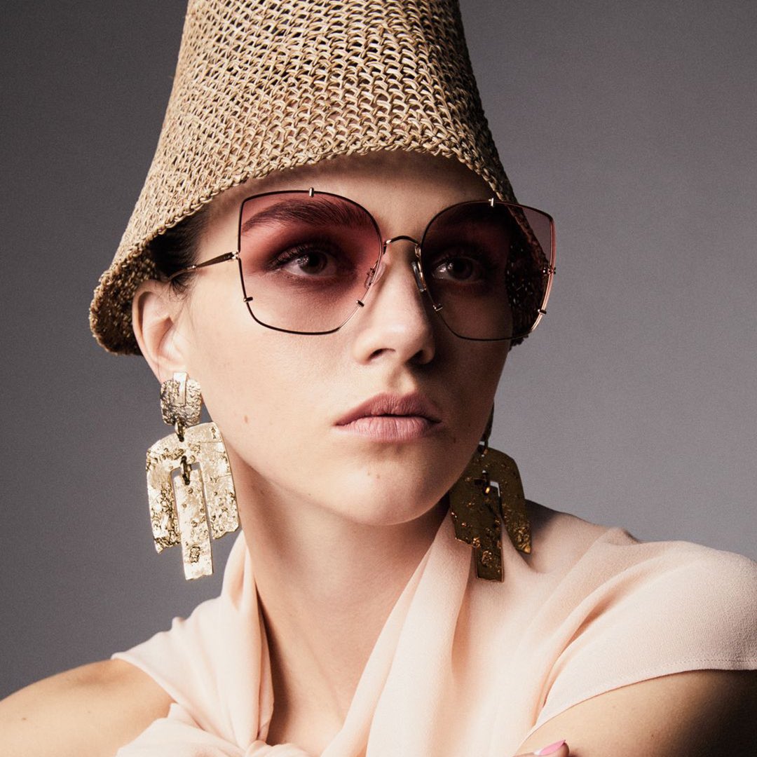 OptikGozum's tweet photo. Max Mara MM HOOKS II J5G 60/16 Güneş Gözlüğü

Farklı model seçenekleri için mağazalarımızı ve web sitemizi ziyaret edebilirsiniz 🕶 

#gözümdekal #maxmara  #eyewear #sunglasses  #onlineshop #style #shop #sun #güneşgözlüğü #fashion #indirim #gözümoptiklens #gözümoptik https://t.co/Osz4q3M9cL