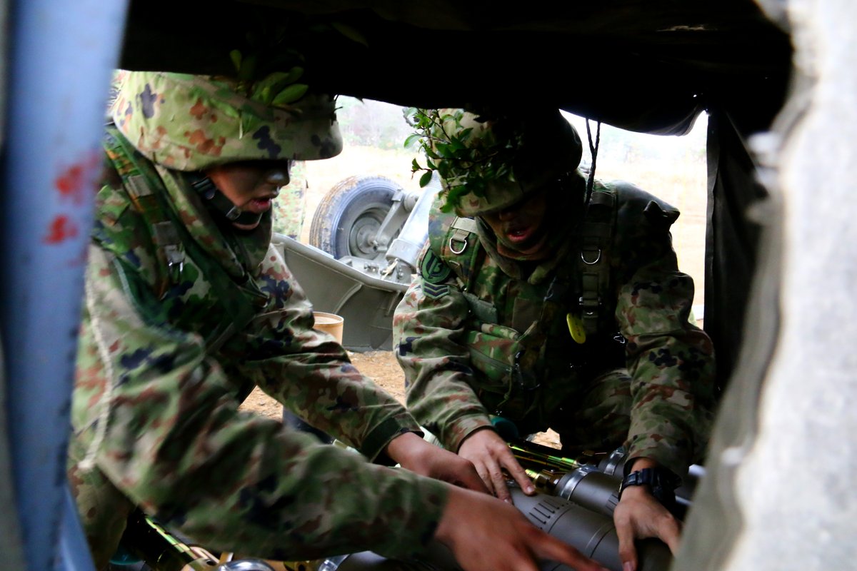 13b_jgsdf's tweet photo. 【方面隊統制総合戦闘射撃】
第13旅団は、あいばの演習場（滋賀県）にて方面隊統制総合戦闘射撃に参加しました。写真は、120mm迫撃砲の射撃です。
#陸上自衛隊 https://t.co/x8CPRmcNY3