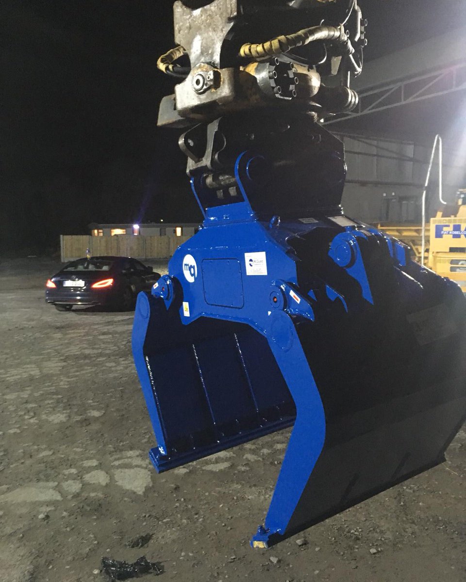 McQuaidEngineer's tweet photo. Thanks to John Smyth at Ballinaboley Plant Hire Ltd, Co Carlow for these fab pictures &amp; review of our HL813RJ Railway Sleeper Grab. 👍👍👍

https://t.co/iBBtuwfZEu https://t.co/6abVjMzkrd