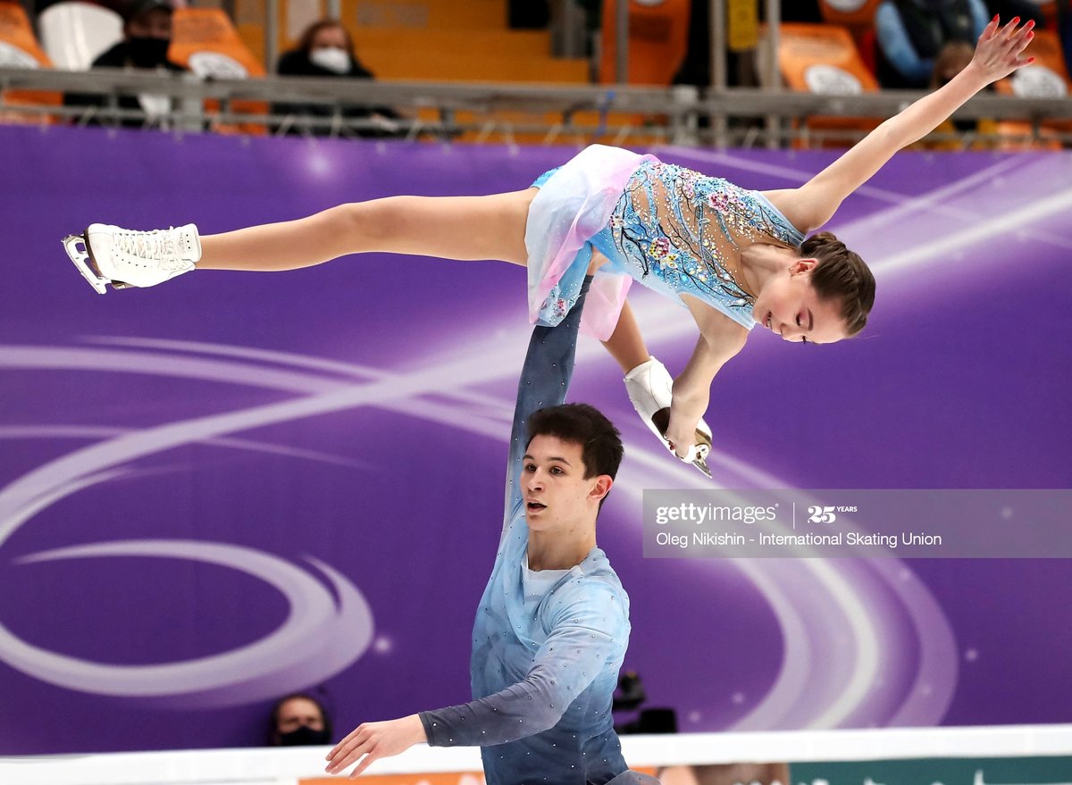 goldenskate's tweet photo. Happy Birthday 🎂 to 🇷🇺 Russia's #IasminaKadyrova! GS Fan Fest @ https://t.co/ZfKjjUa3Mt The 16-year-old from Perm made her #GPFigure debut at 2020 #SkateAmerica with #IvanBalchenko 👏🏻 She enjoys reading 📖, dancing 💃, and drawing 📷 2020-21 SP Memoirs of a Geisha #FigureSkating https://t.co/UyAX33D2JN