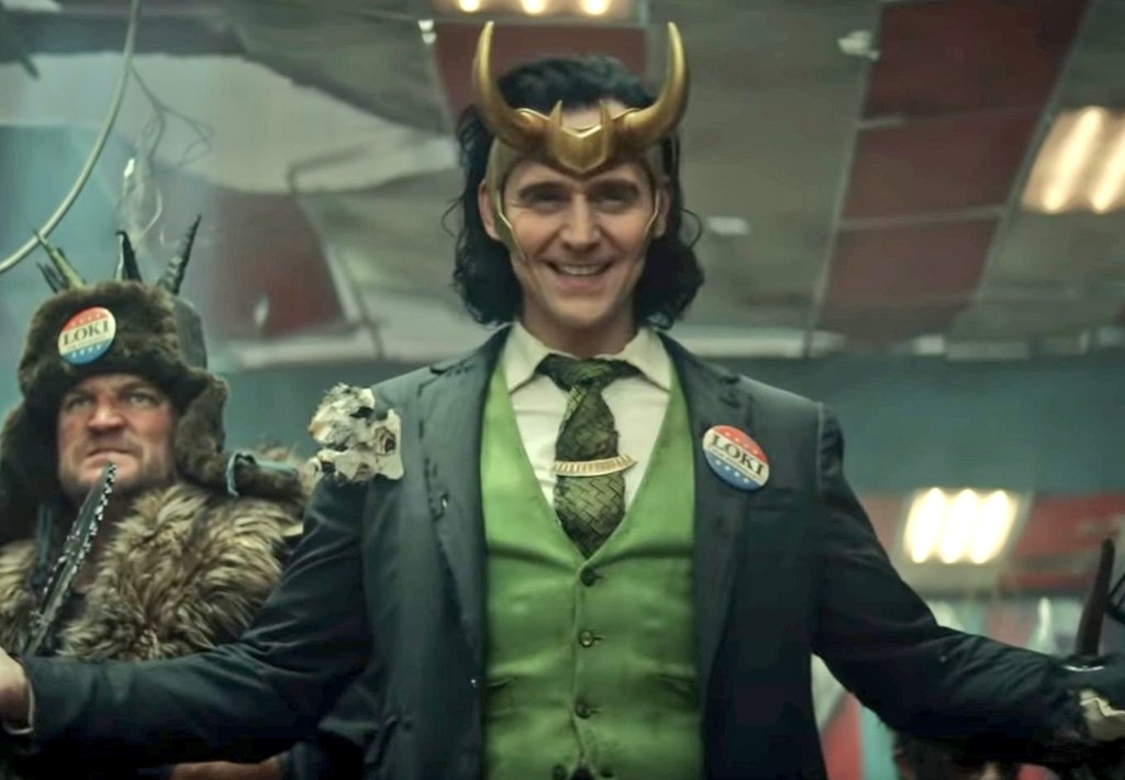 alexgcdiaz's tweet image. look how happy he is with his new helmet Loki you're doing amazing sweetie