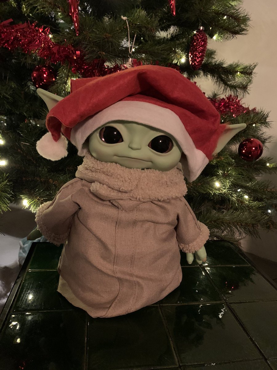 Merry Christmas 🎄 #TheChild <a href="/themandalorian/">The Mandalorian</a>