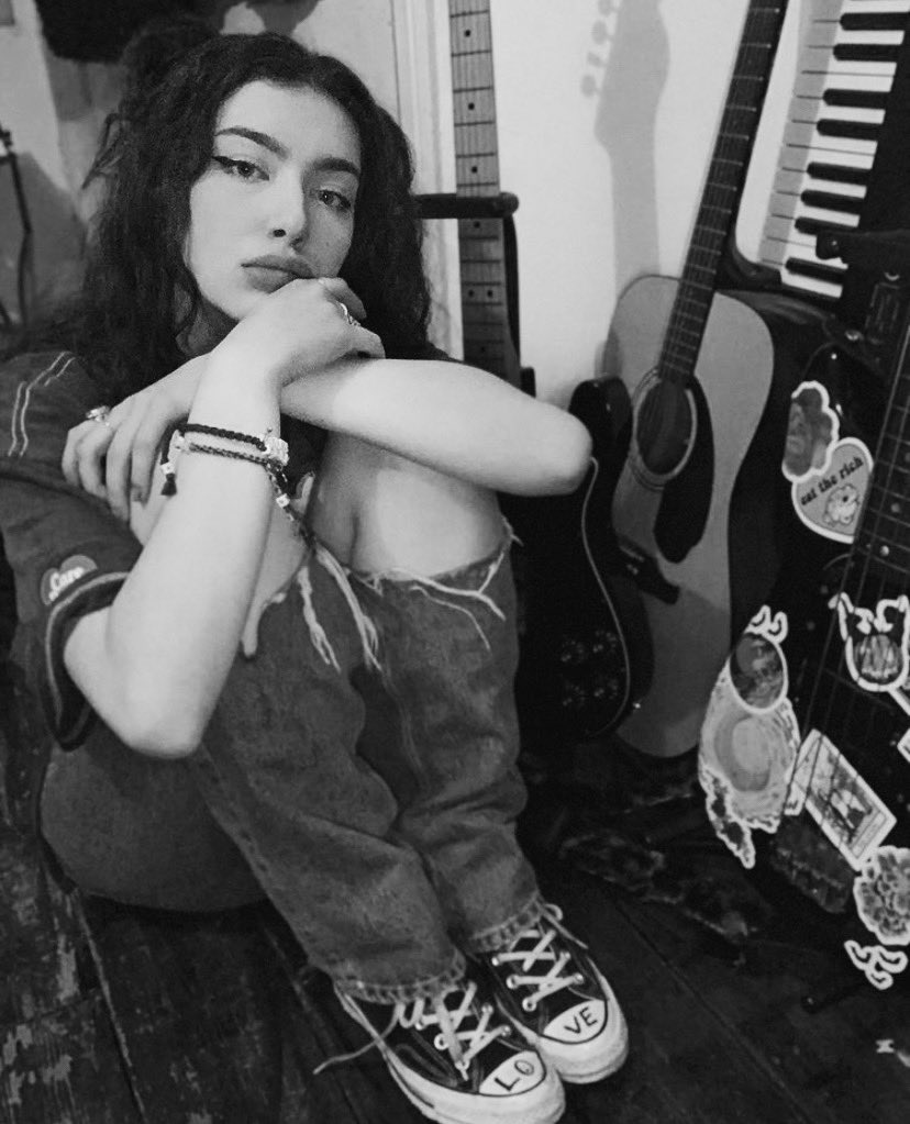 colourblindmonk's tweet photo. 🥁🎸🎤 https://t.co/hUy8zsJbJW