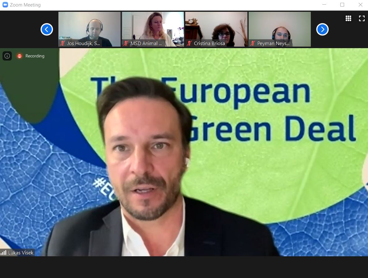 Today consumers in Europe take for granted that the food we eat is safe, but can we reach a point where consumers in Europe will take for granted the fact that food is sustainable?

Food for thought from Lukas Visek @lvisek from @TimmermansEU Cabinet
#BreederstalkGreen