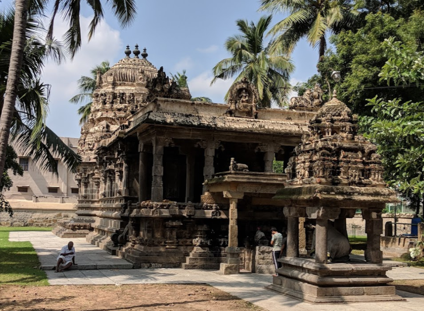 Thread on Iravatanesvara (Sri Jurahareswarar Temple)  #TamilnaduThis 8th century temple was built by Pallava King Narasimhavarman II. As per the legend, a demon Juraha was killed by Lord Shiva here, and hence temple got the name Jurahareswarar.PC :  @vanshika108  #SaveTemples