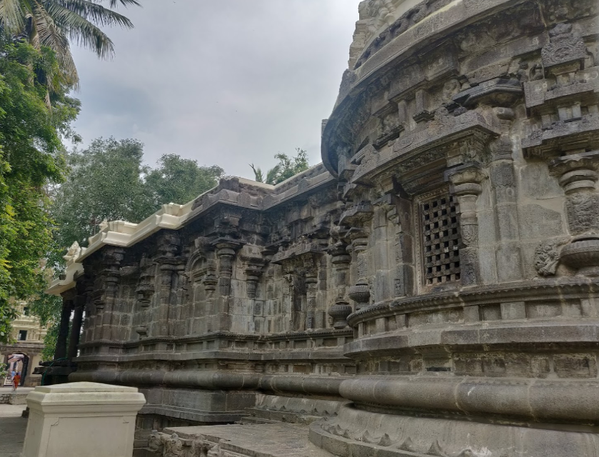 Currently the temple is maintained by  @ASIGoI and a protected monument.The main deity is lord shiva in the form of lingam while idols of other deities such as Kubera, Ganesha, Subrahmanaya, kathikeya and female deities can also be found here. #SaveTemples  #ReclaimTemples