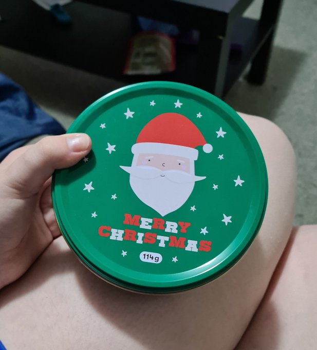 Damn a customer at my day job got me a gift, and yet no one who's actively jacking it to my naked body