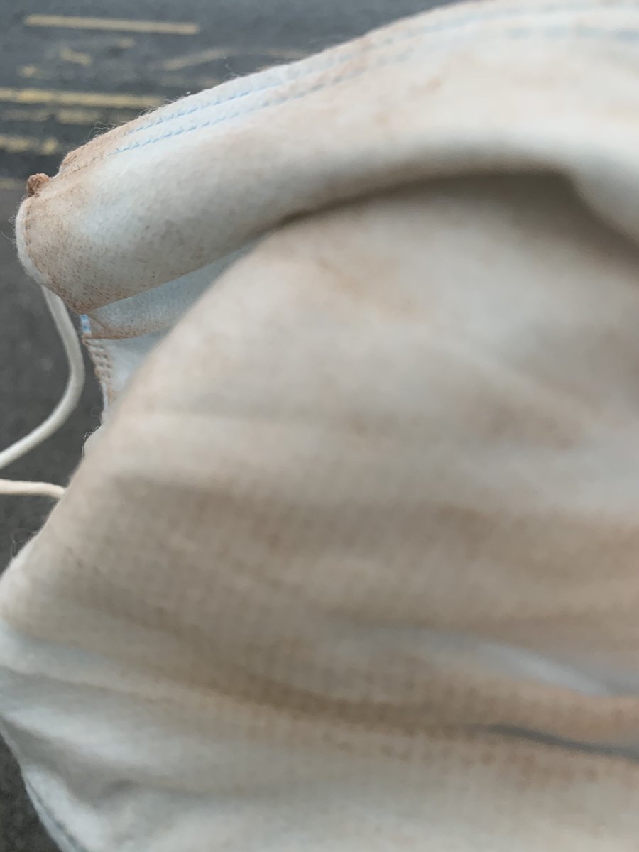 MissMalificent's tweet image. Anyone else have a mask this colour 👇🏻#makeupissues