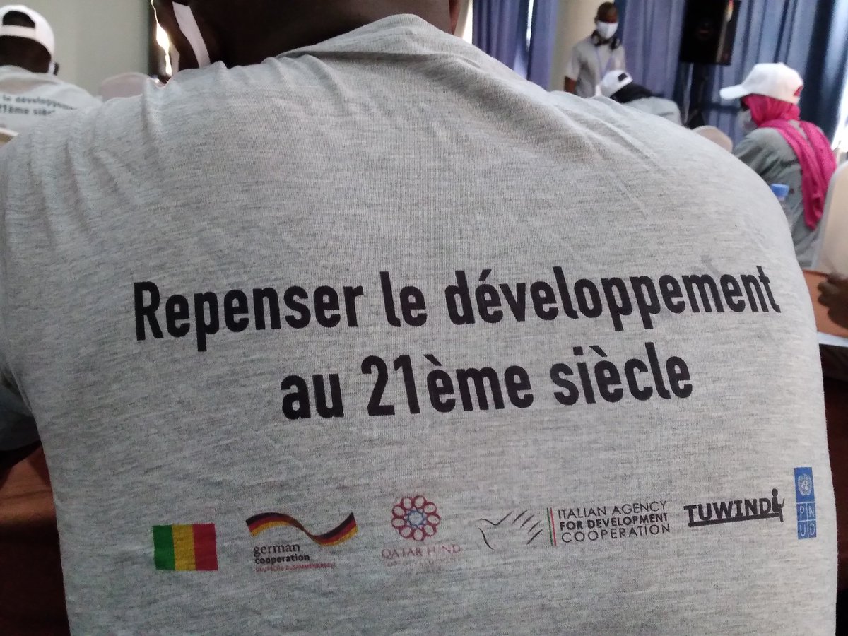 RahmaTraore's tweet photo. 72 heures de diverses activités avec 12 équipes du #ANWKATHON. Pour une bonne gouvernance il faut se battre et être dynamique.
@HawishQueen @tuwindi @YagarDiakit @PNUDMALI https://t.co/PvpO8v4Kfn