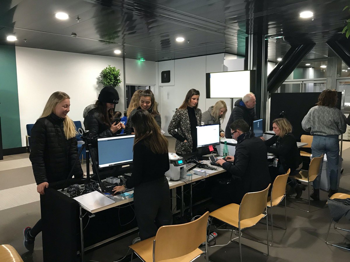 wizteamCH's tweet photo. One year ago, our team printed and delivered over #2500 accreditations at EEM Longines Masters Season V Series in Paris. Great team effort 💪@Ignitx_Sports #Accreditation #Registration #EventWorks https://t.co/FwC7Rj9aKq