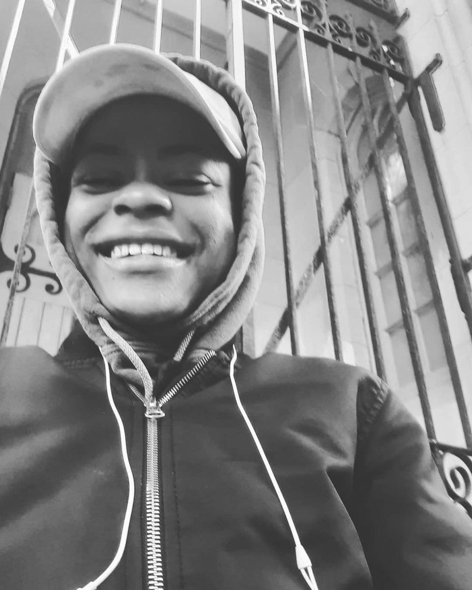 daniwordz's tweet photo. 🙏😁💨🍃 #Smile https://t.co/h6qX8XJ6T8