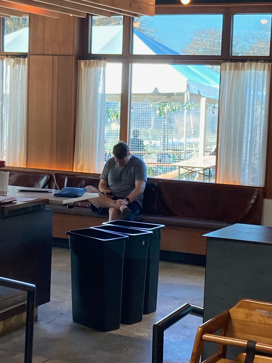 Standard Beer and Food tweet media