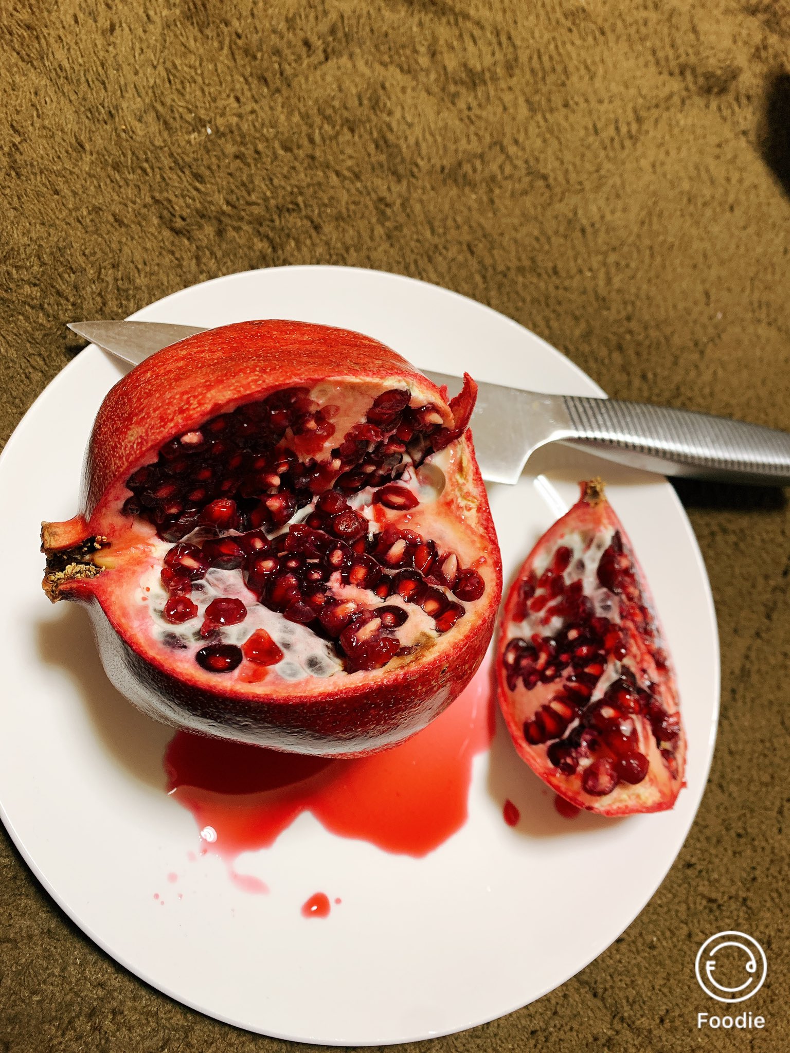 𝔰𝔞𝔱𝔬𝔱𝔞𝔨𝔢 人肉の味がすると言われるザクロを初めて食べたんだけど これがマジで人肉の味なら世界が世紀末の飢餓状態になっても私は喜んで共食いするぞ 𝔰𝔞𝔱𝔬𝔱𝔞𝔨𝔢 人肉の味がすると言われるザクロを初めて食べたんだけど これがマジで人肉の味なら世界が世紀末の飢餓状態になっても私は喜んで共食いするぞ
