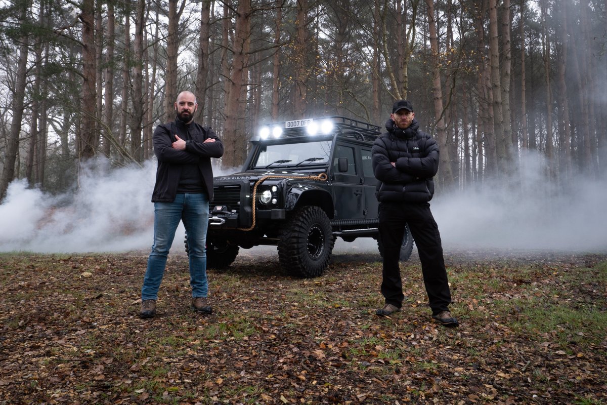 Jamieclarkuk's tweet photo. • 𝗧𝗵𝗲 𝗣𝗼𝗱𝗰𝗮𝘀𝘁 𝗟𝗮𝗻𝗱𝗿𝗼𝘃𝗲𝗿 𝗶𝘀 𝗕𝗮𝗰𝗸 •⁣ It was the backdrop to Episode 1, now the beast is back and this time we were lucky enough to drive it.. and stand in front it.. The guest's idea of course 😏 >> https://t.co/PGmc02O0aF https://t.co/G0ViwVaCSu