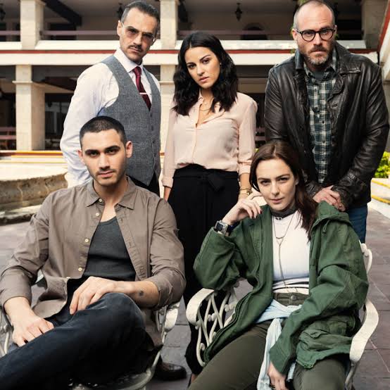 perronistans's tweet photo. Maite Perroni é a primeira atriz latino-americana a estrelar três séries via streaming na Netflix, Amazon e Claro Video @maiteperroni 🌟

Fuente: https://t.co/ot6piQ49aB https://t.co/a73mF7c1kE