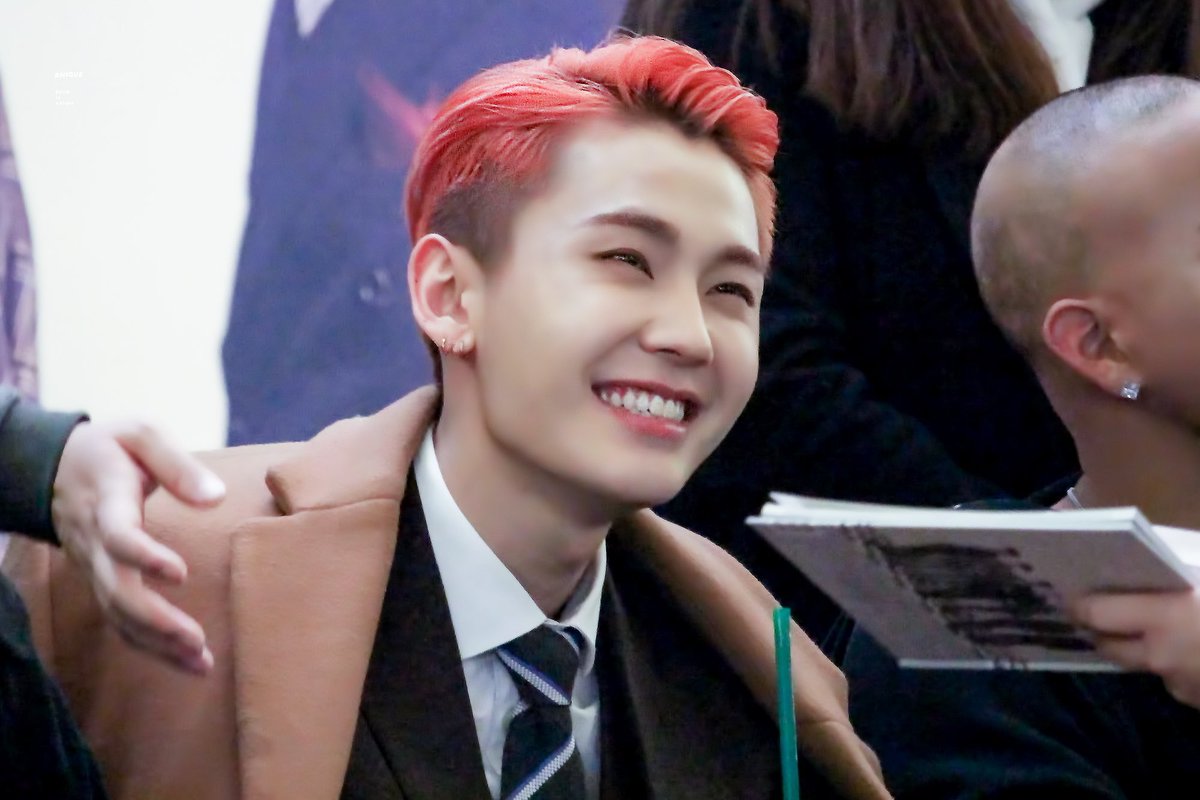 how to make your twitter pink; a thread.