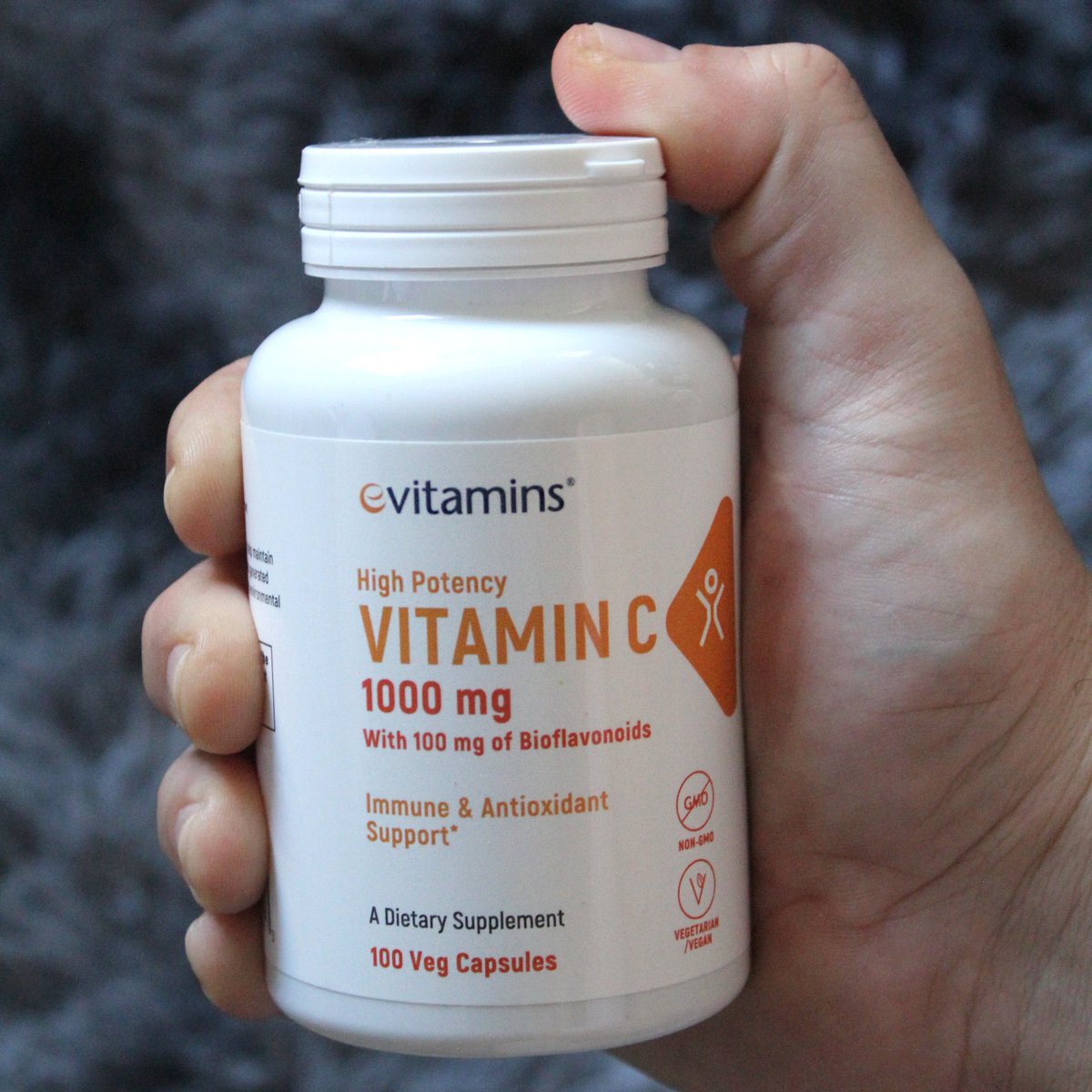 evitaminsBrasil's tweet photo. ✔️Vitamina C de alta potência 🍊
✔️Suporte para a imunidade e envelhecimento saudável
✔️Antioxidante
✔️Fórmula vegana 🌱
✔️Produto não OGM

🏷Use o cupom SAVEME5 e ganhe $5.00 off na sua primeira compra em nosso site https://t.co/Y1DRbGX7Xx
#vitaminac #vitaminas #imunidade #saude https://t.co/ggjjdtdH3z
