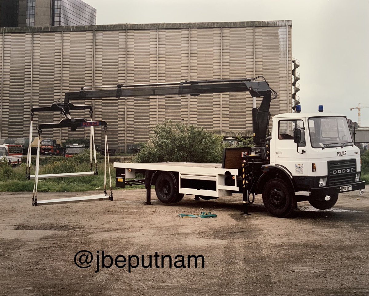 A newer version of a recovery truck from the early 1980s, also used for lifting naughty cars.
