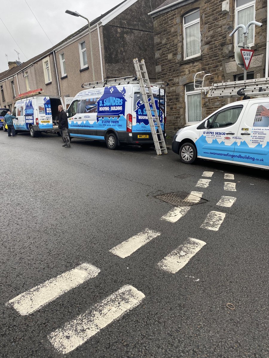 Dsaundersroofin's tweet photo. Flat roof this week https://t.co/1N1zk16i9R