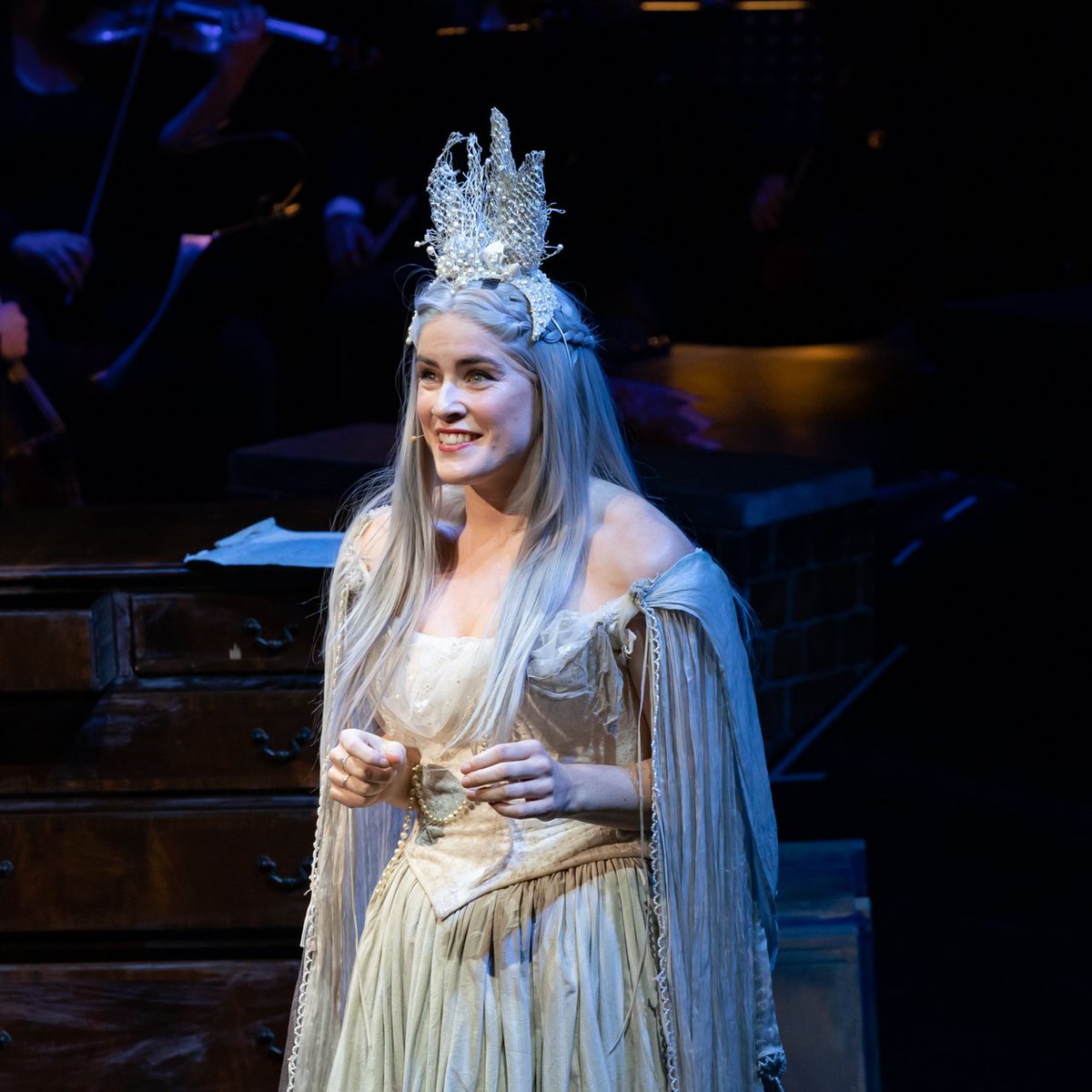 Check out these first shots by <a href="/nick_rutter/">Nick Rutter</a> of <a href="/LondonXmasCarol/">A Christmas Carol</a> with <a href="/RealBrianConley/">Brian Conley</a> <a href="/jacquelineMjos/">❤️可可⭐️</a> and <a href="/luciejones1/">Lucie Jones</a> 🤩 We've got our first two-show day here at <a href="/DominionTheatre/">Dominion Theatre</a> and the applause is already on point 👌